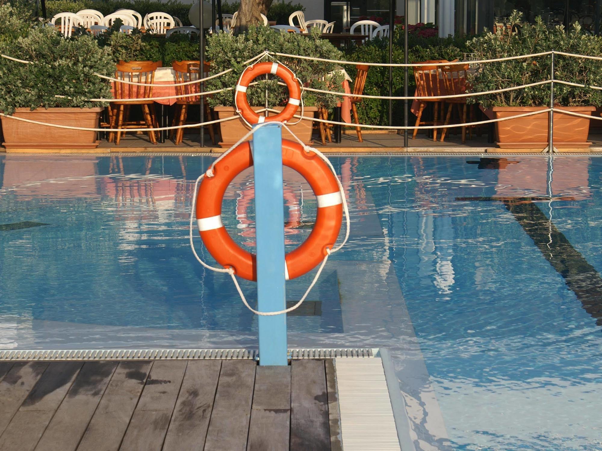 Nettuno Resort 카포오를란도 외부 사진