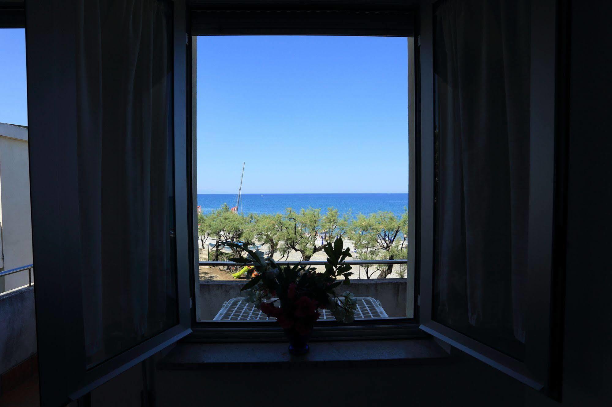 Nettuno Resort 카포오를란도 외부 사진
