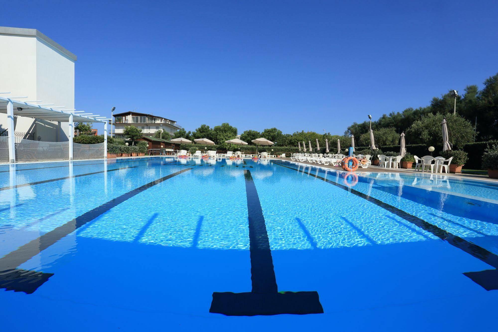Nettuno Resort 카포오를란도 외부 사진