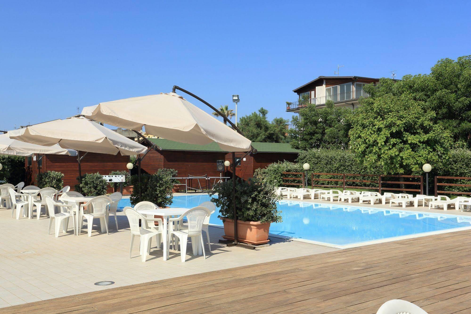 Nettuno Resort 카포오를란도 외부 사진