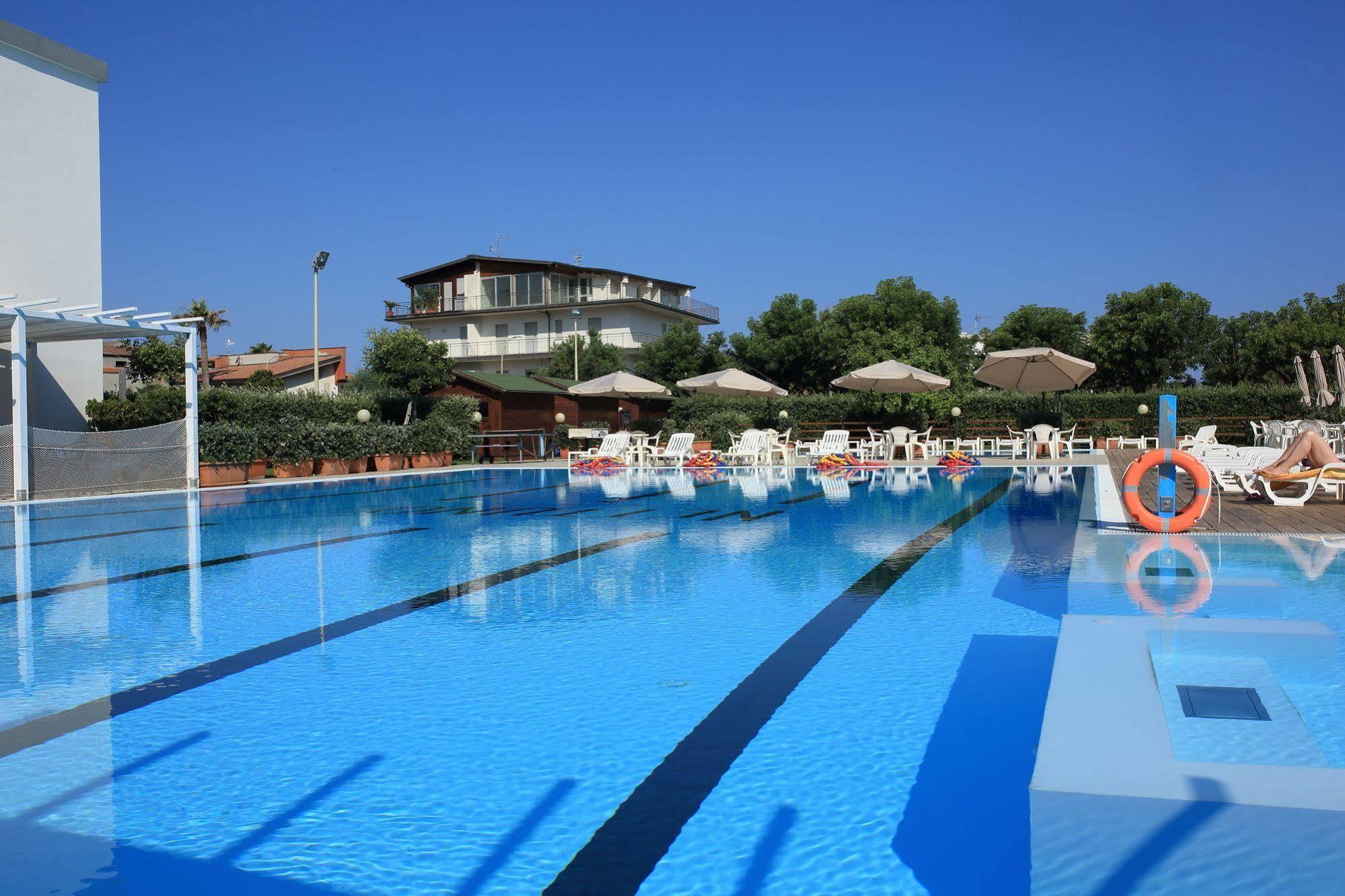 Nettuno Resort 카포오를란도 외부 사진